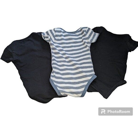 Puma 3pc‎ Onesie Set 3/6 & 6/9M (J52) - Picture 2 of 2